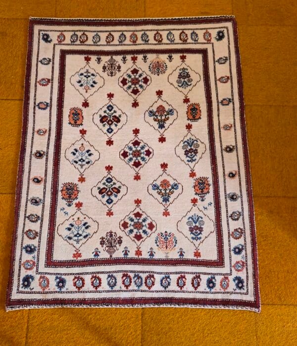 Hayat Davoudi Rug